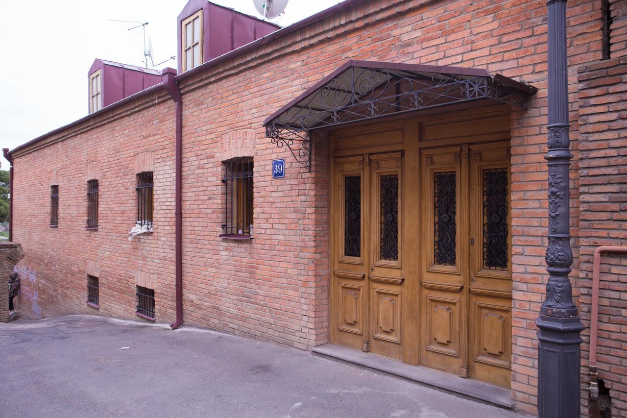 Metekhi Ubani'S Guesthouse Tbilisi Exterior photo
