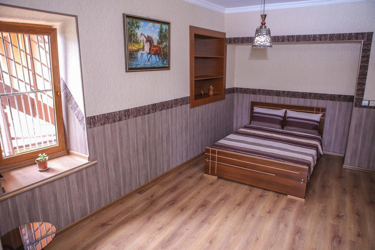 Metekhi Ubani'S Guesthouse Tbilisi Exterior photo